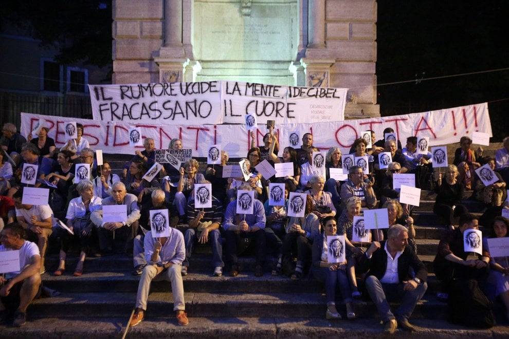 Roma---Manifestazione-dei-Residenti-contro-la-malamovida-1